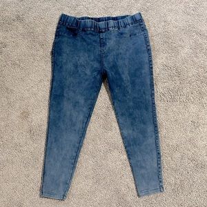 Pull on Pants. Denim Legging. 1X. NorthStyle Jeggings
